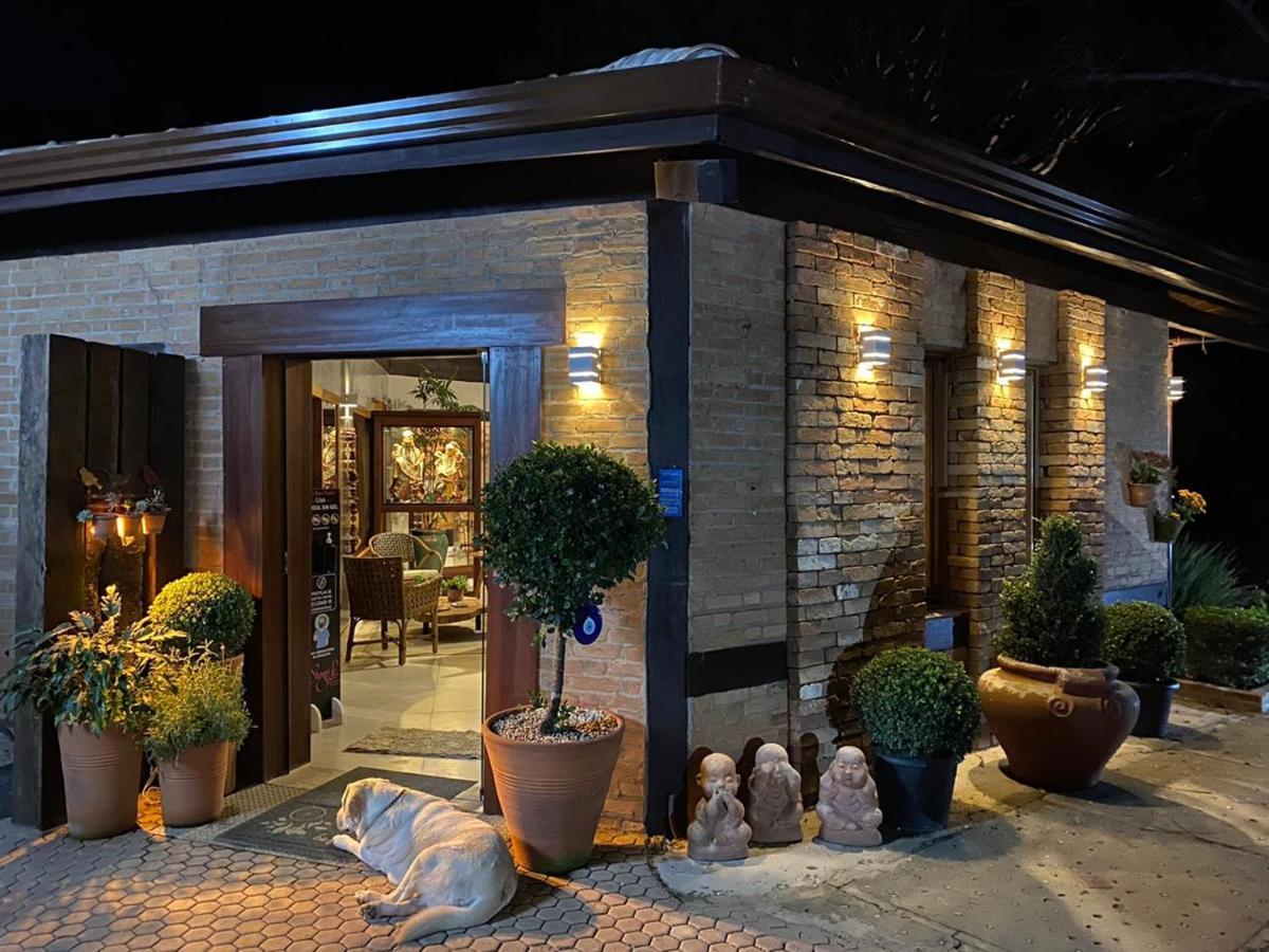 Hotel Pousada Shangri-la Serra Negra  Bagian luar foto